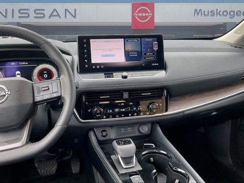 Used 2026 Nissan Rogue Platinum w/ Platinum Premium Package AWD/4WD image 9
