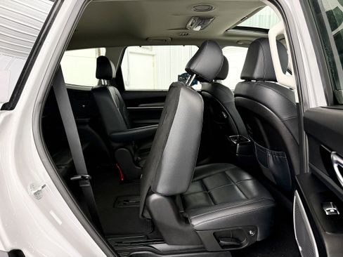 Used 2022 Kia Telluride EX w/ EX Premium Package image 36