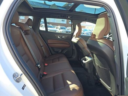 Certified 2025 Volvo V60 B5 Cross Country Plus image 19