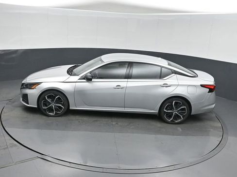 Used 2023 Nissan Altima 2.5 SR image 34