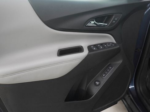 Used 2018 Chevrolet Equinox Premier image 23