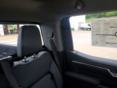 New 2026 GMC Sierra 1500 SLT w/ SLT Premium Plus Package image 15