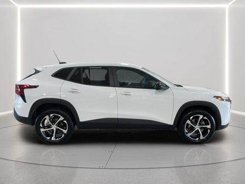Used 2024 Chevrolet Trax RS w/ Driver Confidence Package FWD image 7