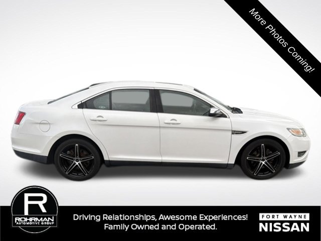 Used 2010 Ford Taurus Limited AWD/4WD image 4