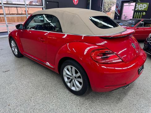 Used 2013 Volkswagen Beetle TDI FWD image 3