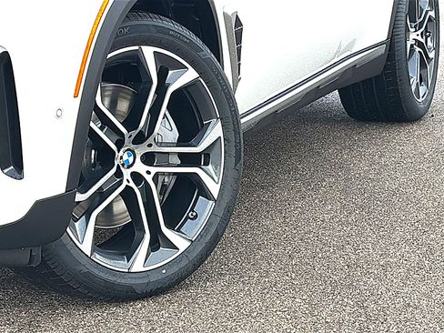 New 2026 BMW X5 xDrive50e AWD/4WD image 3