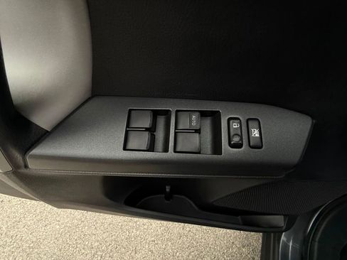 Used 2018 Toyota RAV4 XLE w/ Protection Package image 19