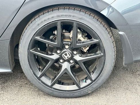Used 2024 Honda Civic Sport image 4