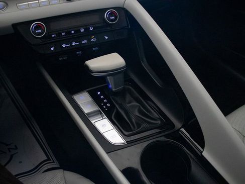 Used 2021 Hyundai Elantra Limited w/ Cargo Package image 31