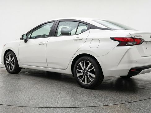 Used 2025 Nissan Versa SV FWD image 6