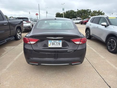 Used 2015 Chrysler 200 C FWD image 5