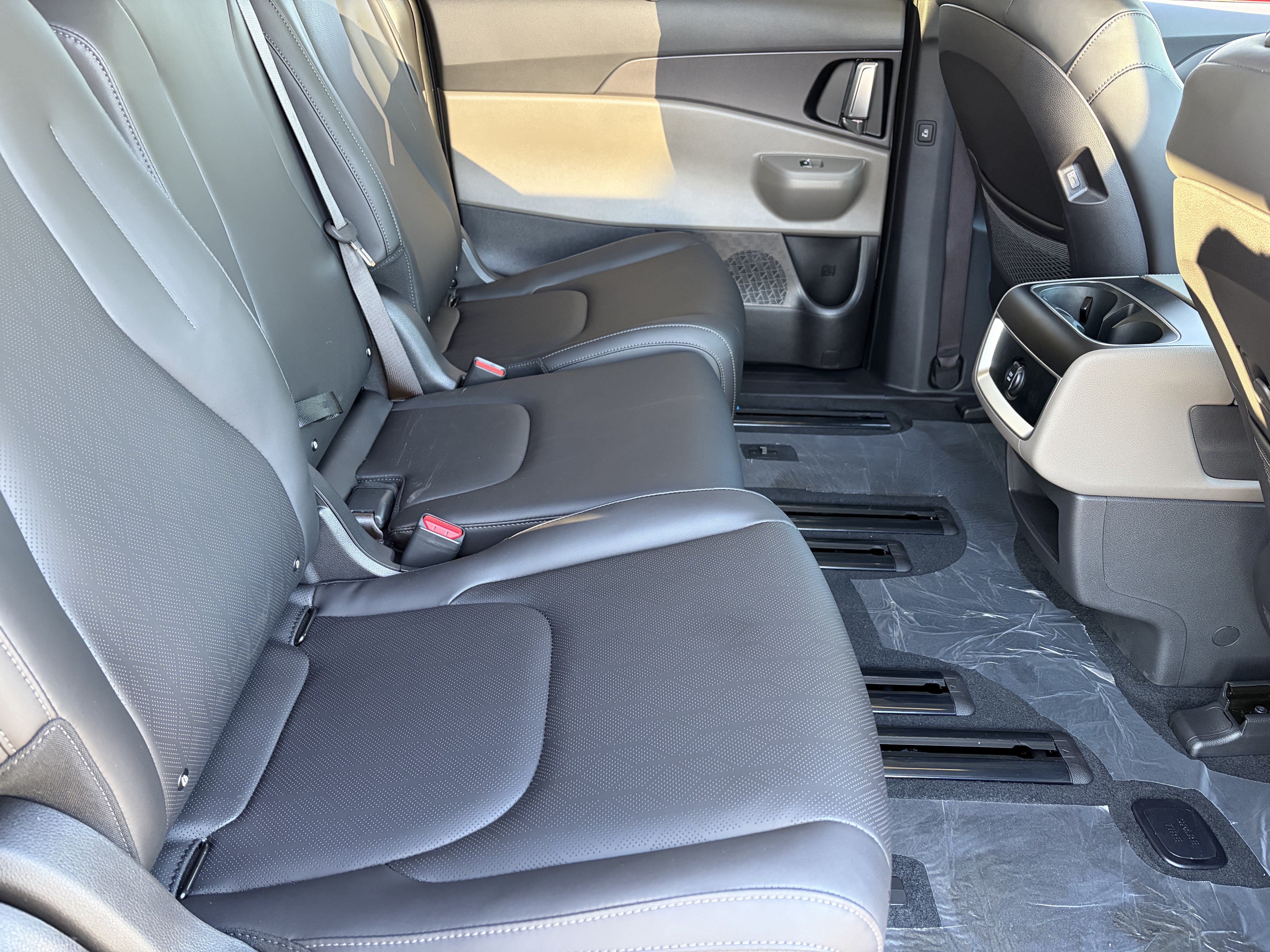 New 2026 Kia Carnival EX FWD image 11