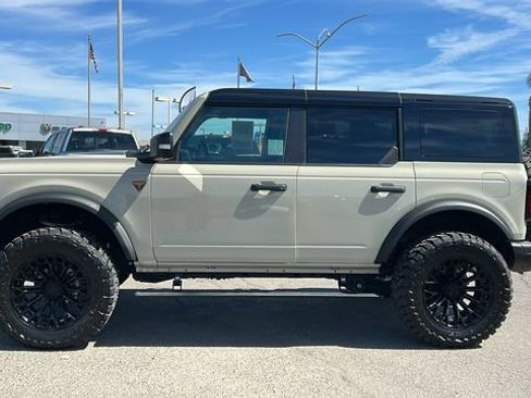 Used 2025 Ford Bronco Badlands AWD/4WD image 7