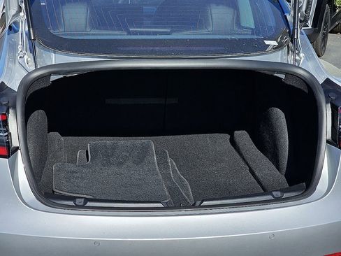 Used 2018 Tesla Model 3 Long Range image 12