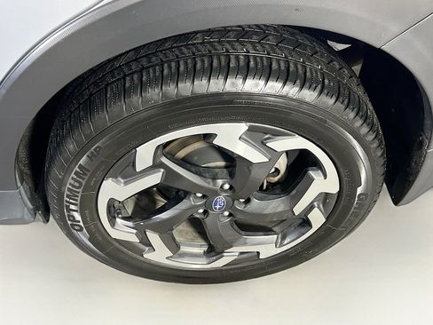 Used 2023 Subaru Crosstrek 2.5i Limited w/ Moonroof Package image 30