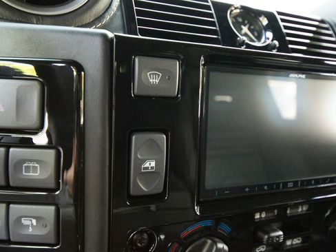 Used 1992 Land Rover Defender 110 image 46