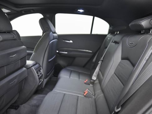 Used 2024 Cadillac XT4 Sport image 12