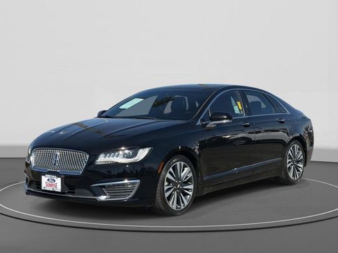 Used 2017 Lincoln MKZ Reserve image 1