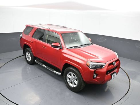 Used 2016 Toyota 4Runner SR5 AWD/4WD image 34