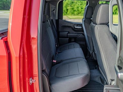 Used 2019 Chevrolet Silverado 1500 Custom w/ Custom Value Package AWD/4WD image 22