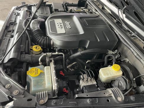 Used 2013 Jeep Wrangler Sport w/ Connectivity Group image 35