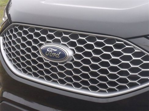 Used 2024 Ford Edge SEL image 36