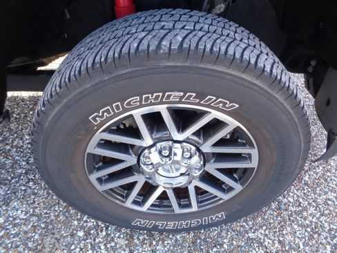 Used 2017 Ford F250 Lariat w/ Lariat Value Package image 41