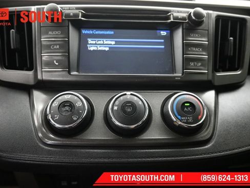 Used 2015 Toyota RAV4 LE AWD/4WD image 18