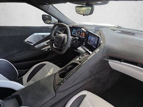 Used 2023 Chevrolet Corvette Stingray Premium Conv w/ Z51 Performance Package RWD image 11