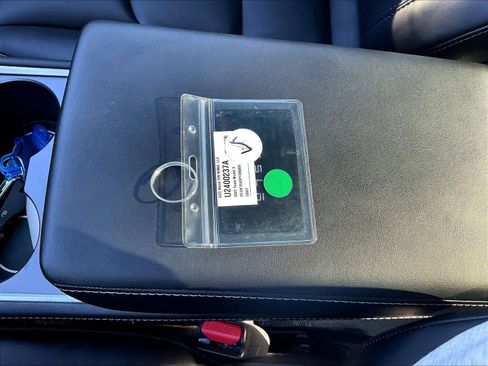 Used 2023 Tesla Model 3 Standard Range image 29