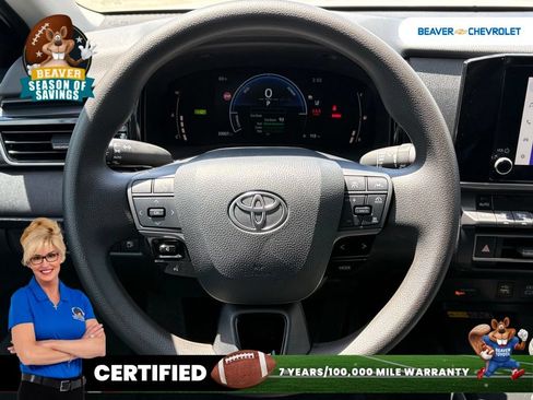 Used 2025 Toyota Camry LE FWD image 18