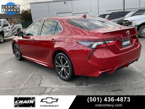 Used 2021 Toyota Camry SE image 5