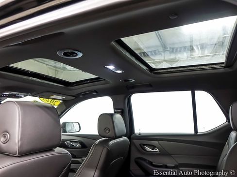 Used 2023 Chevrolet Traverse RS w/ LPO, Floor Liner Package AWD/4WD image 13