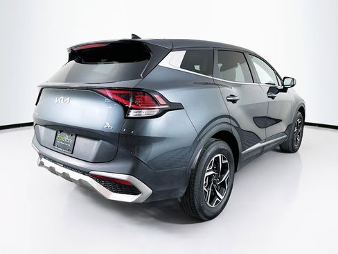 Used 2025 Kia Sportage LX AWD/4WD image 9