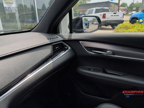 Used 2023 Cadillac XT6 Luxury w/ LPO, Floor Liner Package AWD/4WD image 20