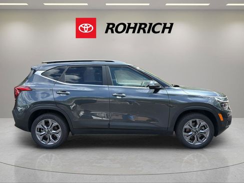 Used 2024 Kia Seltos S AWD/4WD image 5