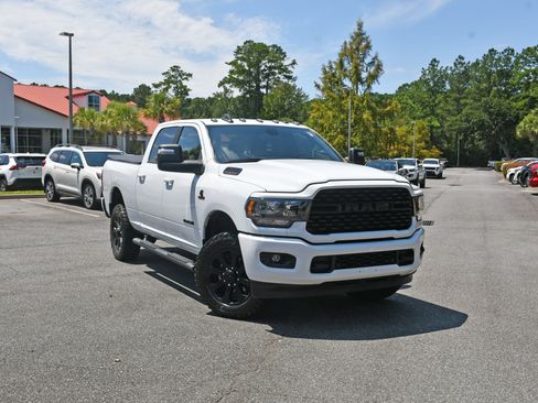 Used 2024 RAM 2500 Big Horn w/ Night Edition AWD/4WD image 6