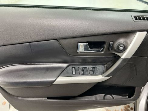 Used 2012 Ford Edge SEL FWD image 21