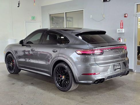Used 2022 Porsche Cayenne GTS AWD/4WD image 6