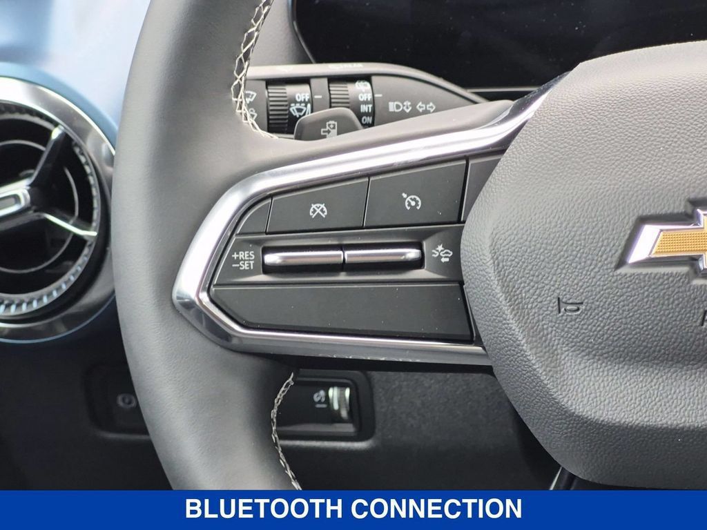 New 2026 Chevrolet Equinox EV LT AWD/4WD image 19