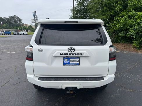 Used 2019 Toyota 4Runner SR5 Premium AWD/4WD image 4