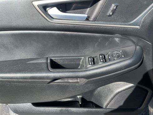 Used 2024 Ford Edge SEL image 18