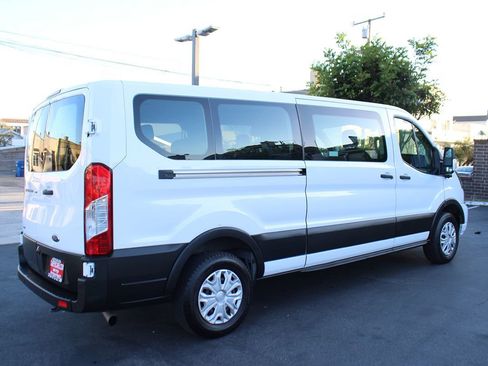 Used 2023 Ford Transit 350 XLT image 5