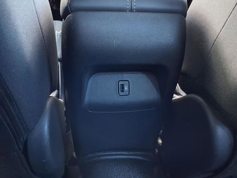 Used 2024 Nissan Sentra SV image 25