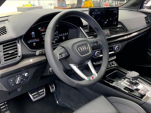 Used 2025 Audi SQ5 Prestige image 13