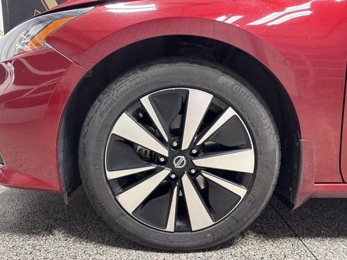 Used 2022 Nissan Altima 2.5 SV w/ SV Premium Package image 3