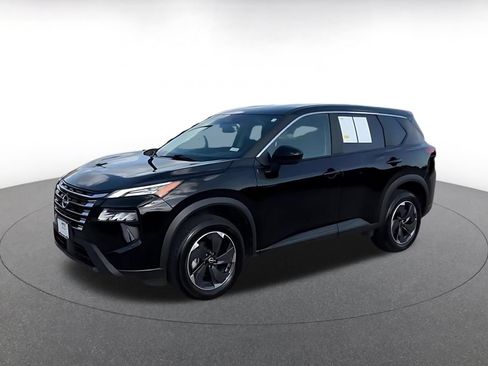 Used 2025 Nissan Rogue SV AWD/4WD image 8