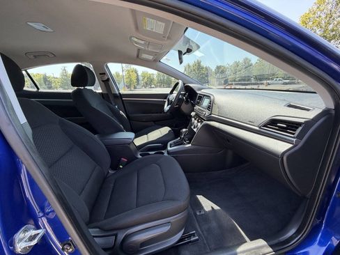Used 2019 Hyundai Elantra SE FWD image 13