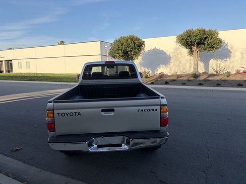 Used 2001 Toyota Tacoma PreRunner image 5