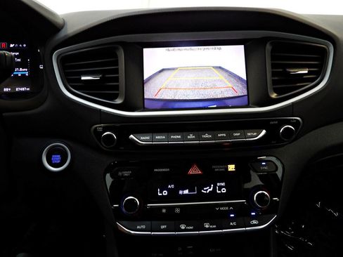 Used 2018 Hyundai Ioniq Blue FWD image 21